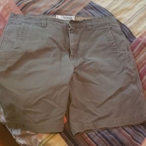Mountain Khakis shorts